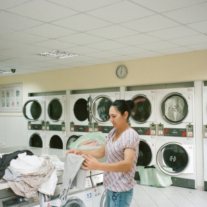 A szárazföldi műanyagszennyezés hatalmas részét teszik ki a műszálas textilekről mosáskor leszakadó mikroszálak