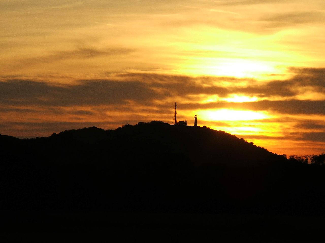 Megtisztítják a szovjet hadsereg hulladékaitól az esztergomi Strázsa-hegy környékét