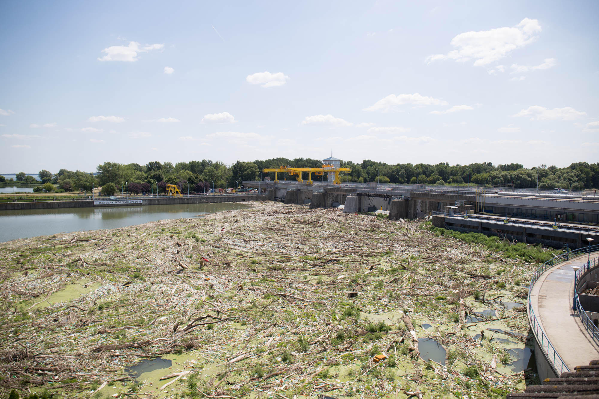 Hármas összefogással a Hulladékmentes Tiszáért Hármas összefogással a Hulladékmentes Tiszáért